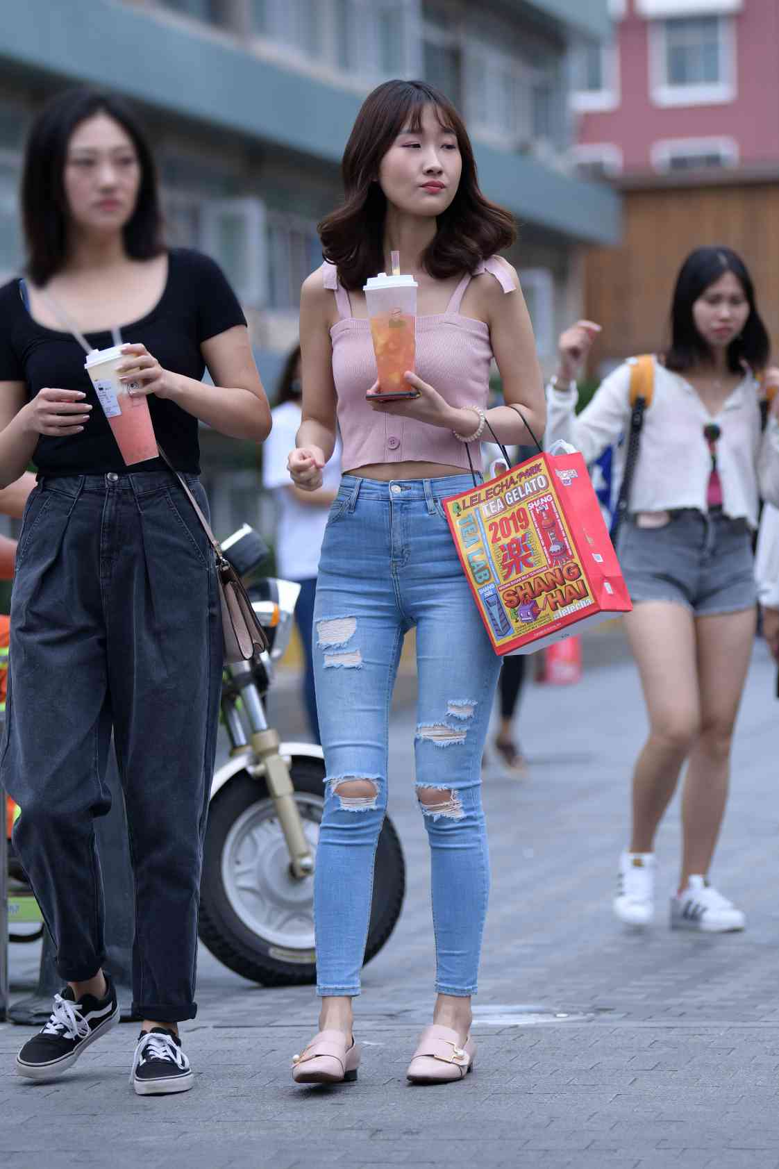 图片[2]-【免费】紧身牛仔裤女生【18P】04014-萌素素