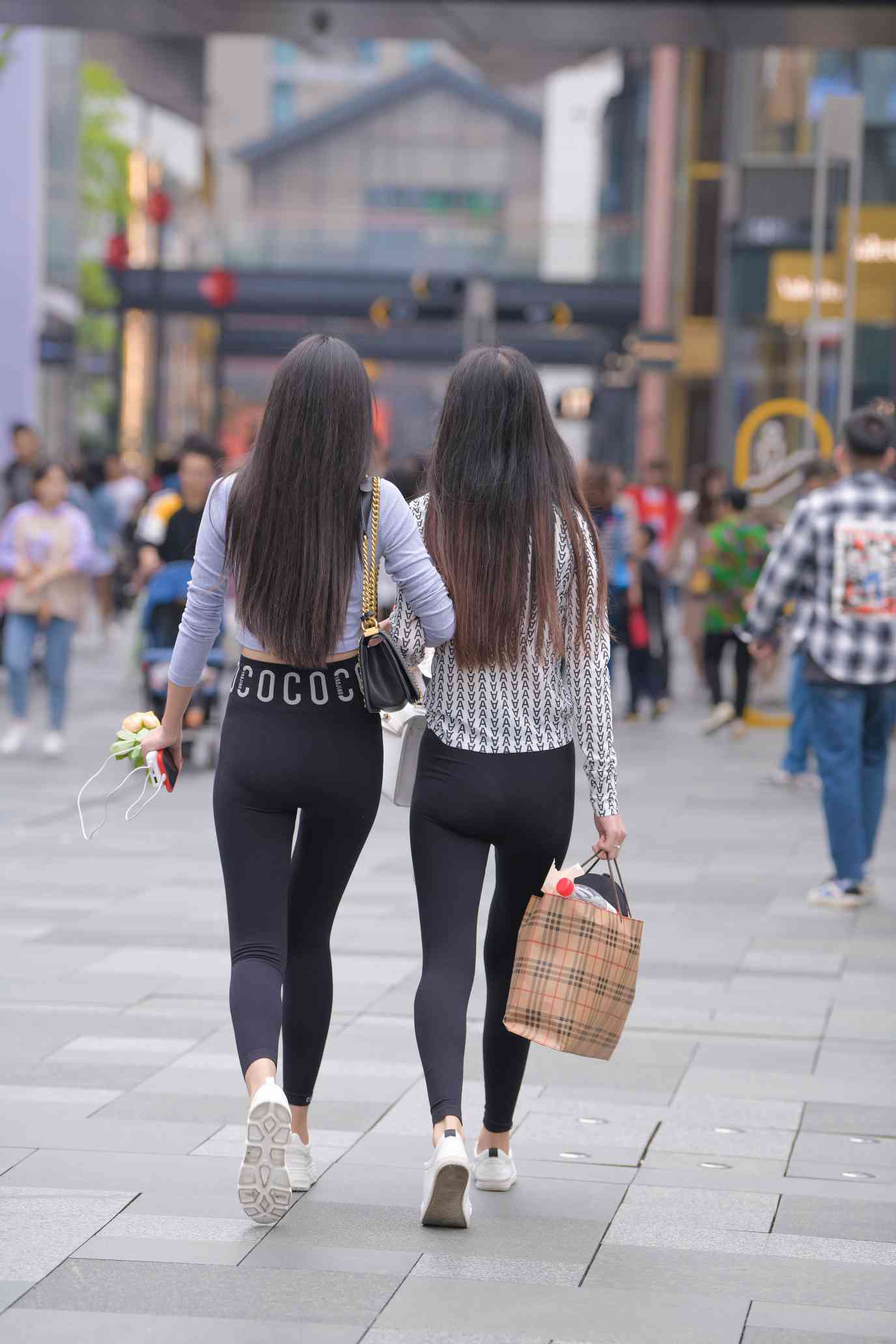 图片[4]-【免费】逛街的两个瑜伽裤姑娘【40P】04030-萌素素