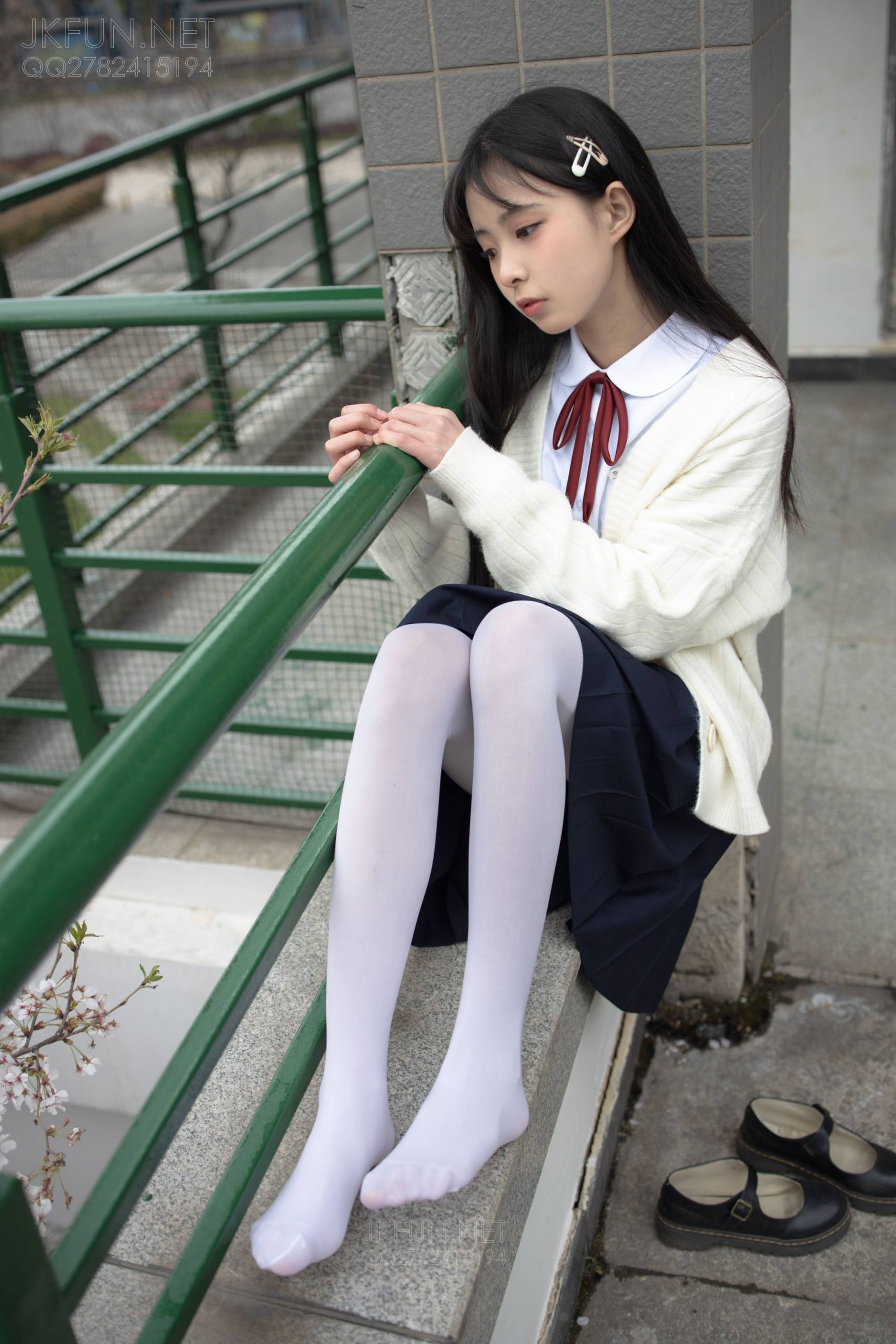 图片[5]-甜美可人的白丝姑娘【127P】20011-萌素素