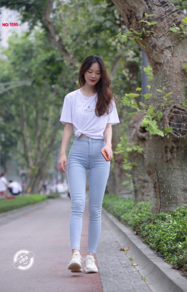 个子非常高的紧身牛仔裤女孩J2065 879P1V-25.5GB-萌素素