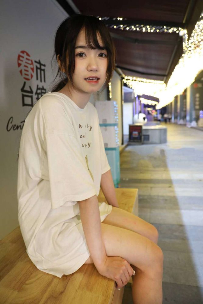 喜欢玩电竞的双马尾粉红女孩【65P】20026-萌素素