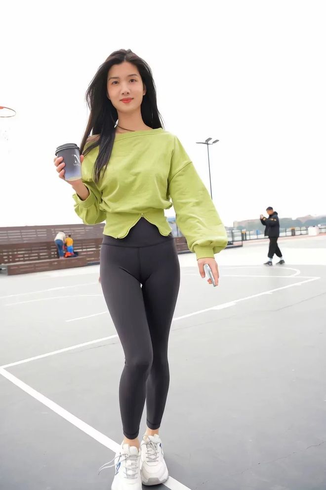 图片[1]-绿色瑜伽裤女孩很开心 J1519 1094P1V-27.6GB-萌素素