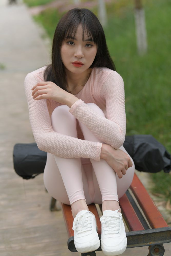 粉粉的瑜伽裤女孩太可爱了 J2090 854P1V-30.4GB-萌素素