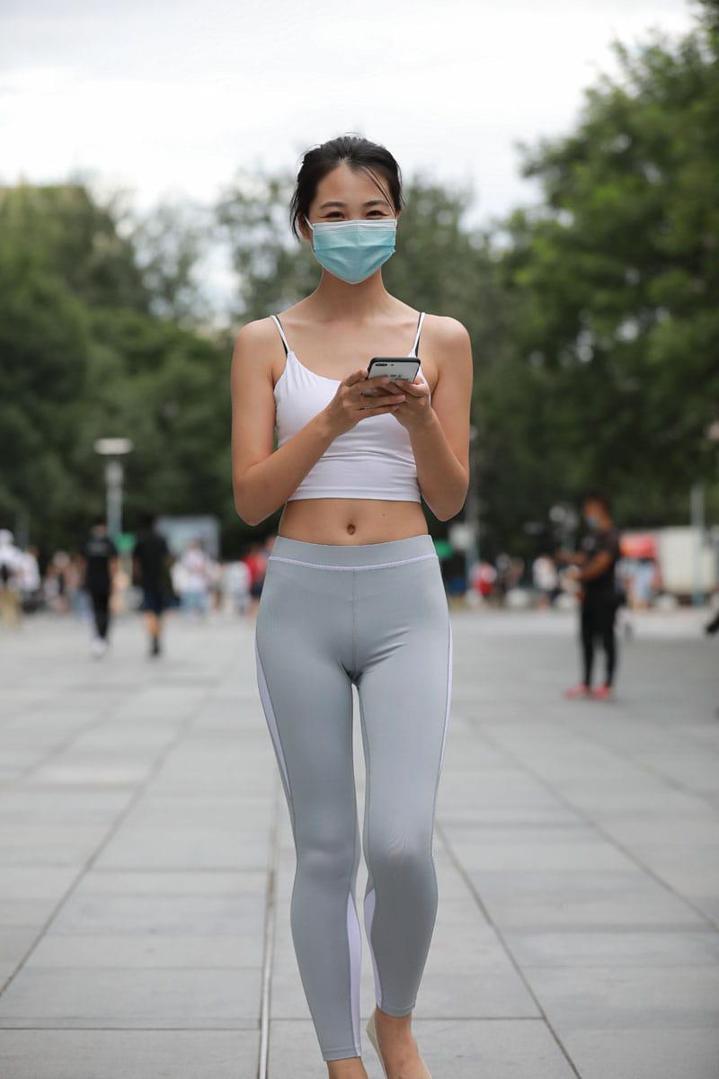 图片[4]-灰色瑜伽裤姑娘笑容超甜 J5074 180P2V-2.15GB-萌素素