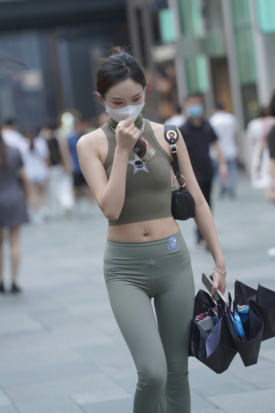 图片[1]-戴口罩的瑜伽裤小女人J3557 133P-1.43GB-萌素素