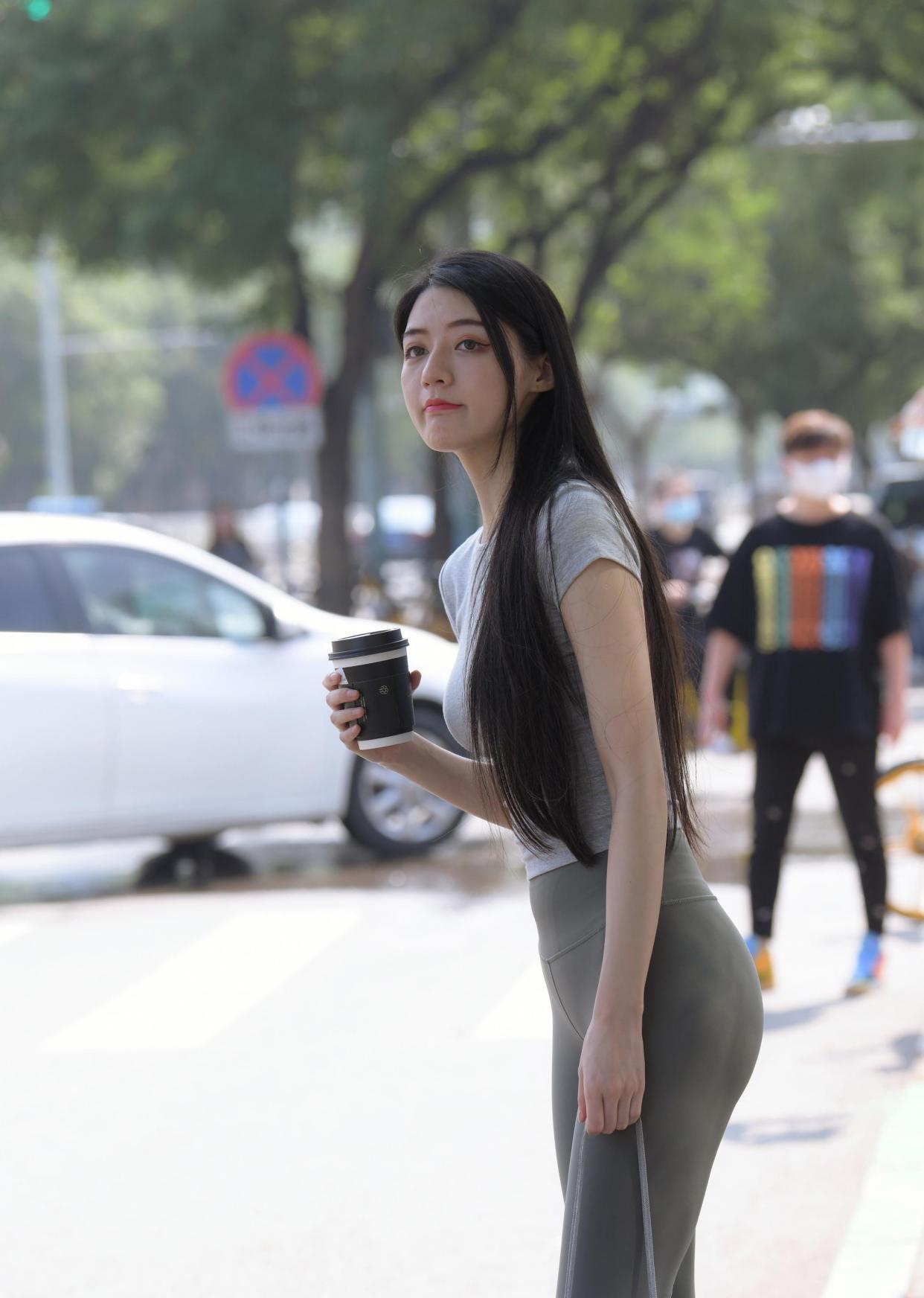 图片[3]-在外面逛街的瑜伽裤女孩J2240 449P1V-16.7GB-萌素素