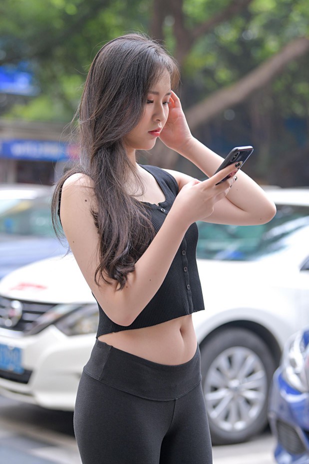 图片[5]-喝奶茶的黑色瑜伽裤长发姑娘【376P】00055-萌素素