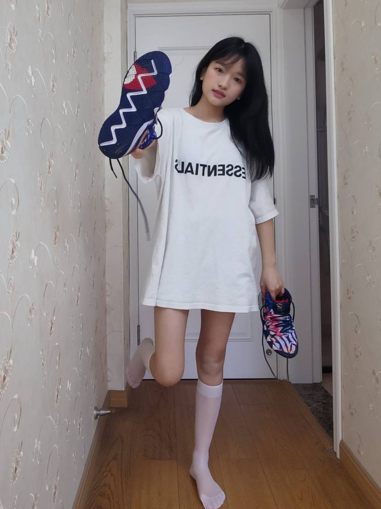 图片[5]-调皮的白袜女孩【149P】20017-萌素素