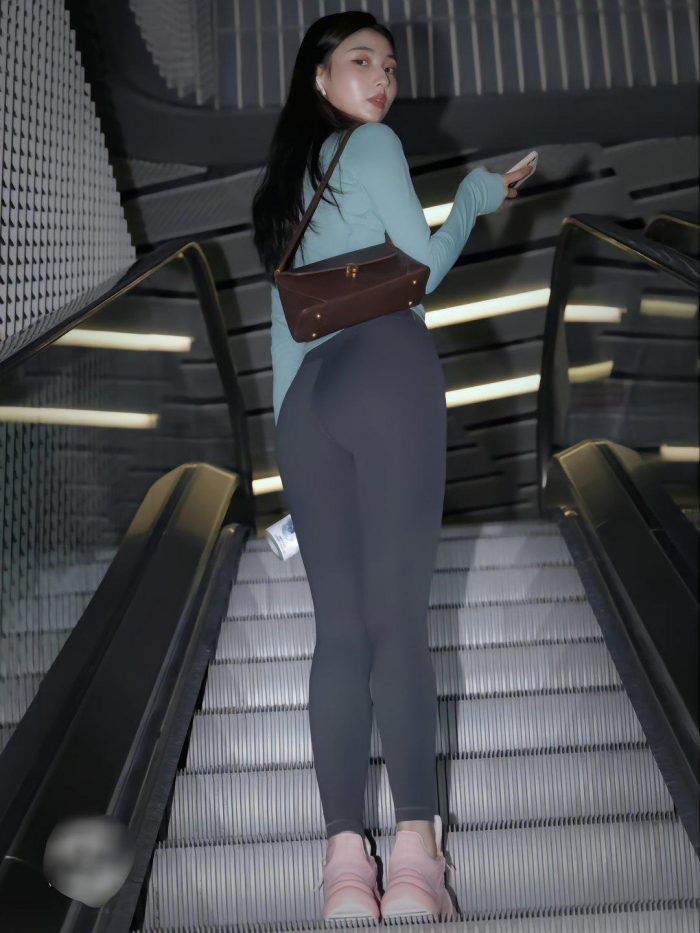 晚上逛商场的瑜伽裤漂亮女孩J2244 225P2V-15.1GB-萌素素