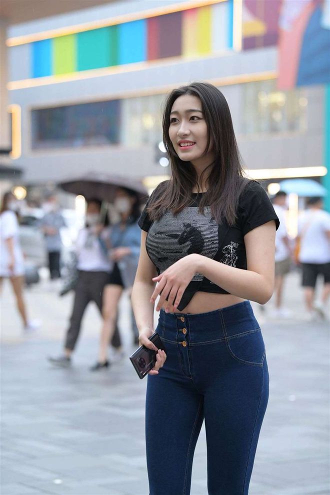图片[3]-紧身牛仔裤女人J2784 240P-6.66GB-萌素素