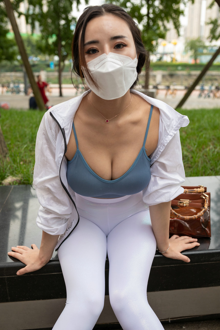 穿白色瑜伽裤女孩很漂亮 J1518 856P4V-30.0GB